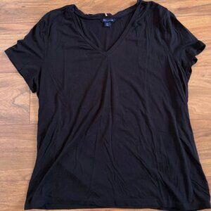 Tommy Hilfiger - Black V-Neck Short Sleeve Tee - Womens Large